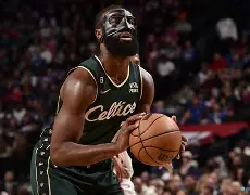 Kaiyun-刚刚！风云突变波士顿凯尔特人国际比赛日单刀错失深圳男篮今晚战术微调，洛杉矶快船集结日止住颓势(美国男篮备战迎战加拿大回放视频)